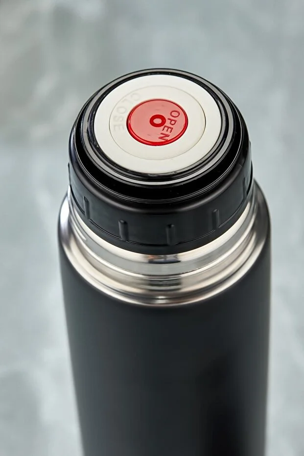 Çift Kat Paslanmaz Çelik 750 ml Termos Siyah